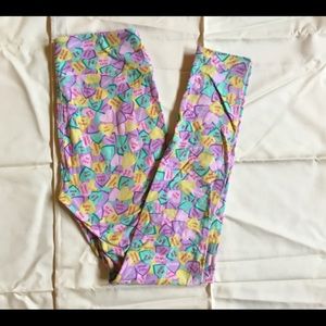 LuLaRoe OS Leggings Valentines Day Candy Hearts